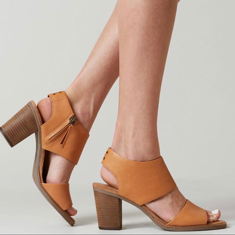 Toms Majorca Cutout Sandal